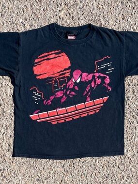Vintage 2012 Spider-Man Sunset Graphic Tee Marvel Mad Engine Youth 17.25x21